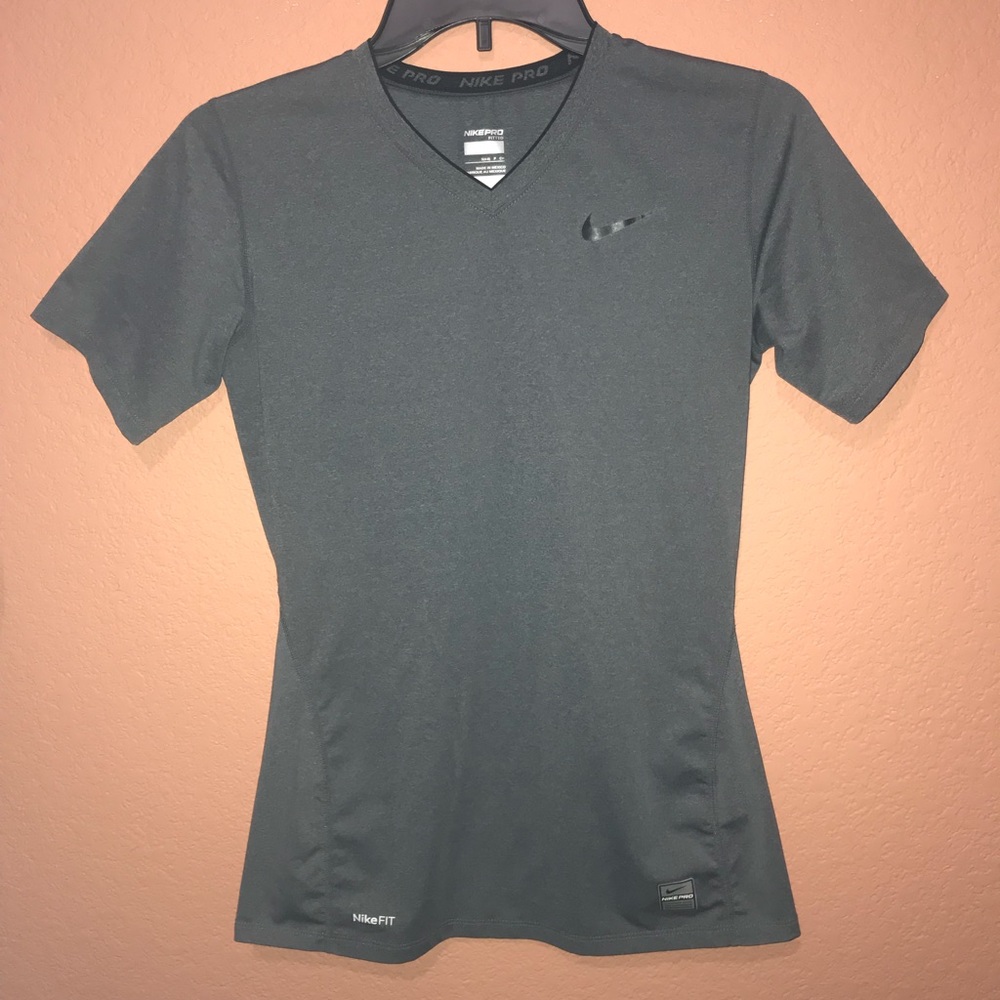 Nike fitted pro top